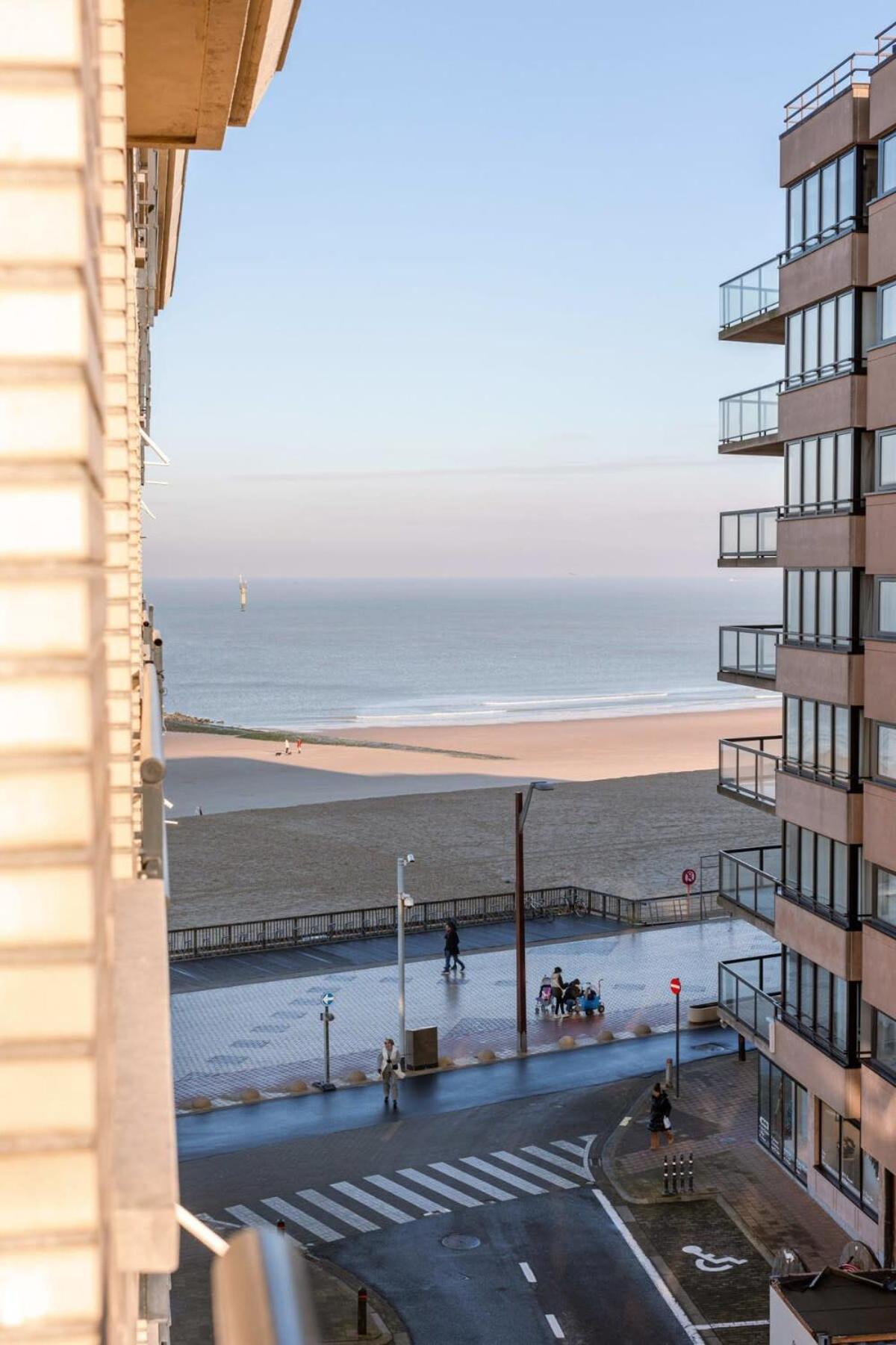 Huswell - Comfy Apartment With Side Seaview And 2 Free Bikes Knokke-Heist Eksteriør bilde